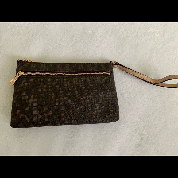 Michael Kors Large Wristlet and Clutch - Picture 2 of 5
